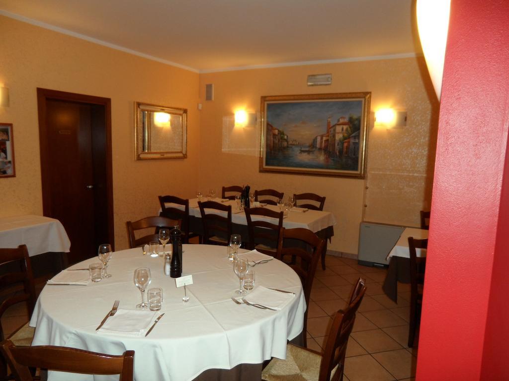 Locanda Gallo دولو المظهر الخارجي الصورة