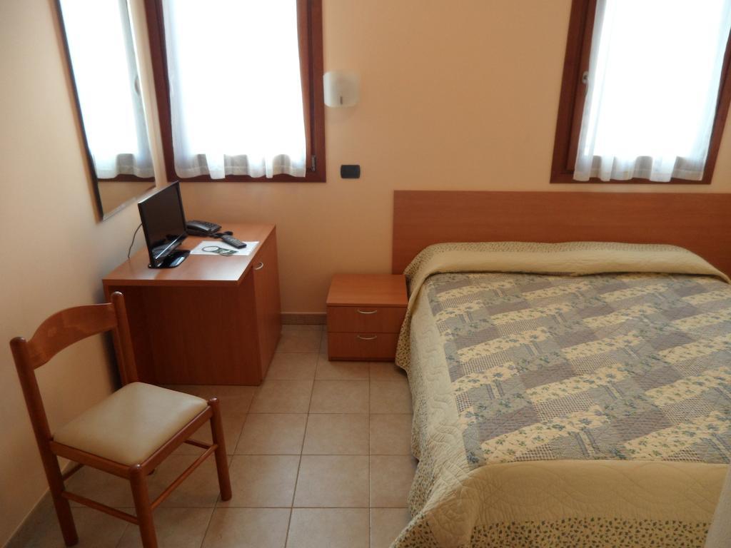 Locanda Gallo دولو الغرفة الصورة