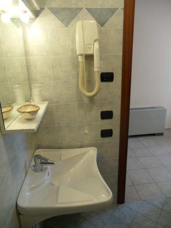 Locanda Gallo دولو الغرفة الصورة