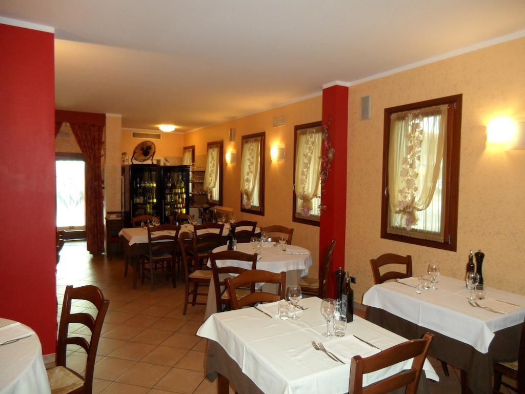 Locanda Gallo دولو المظهر الخارجي الصورة